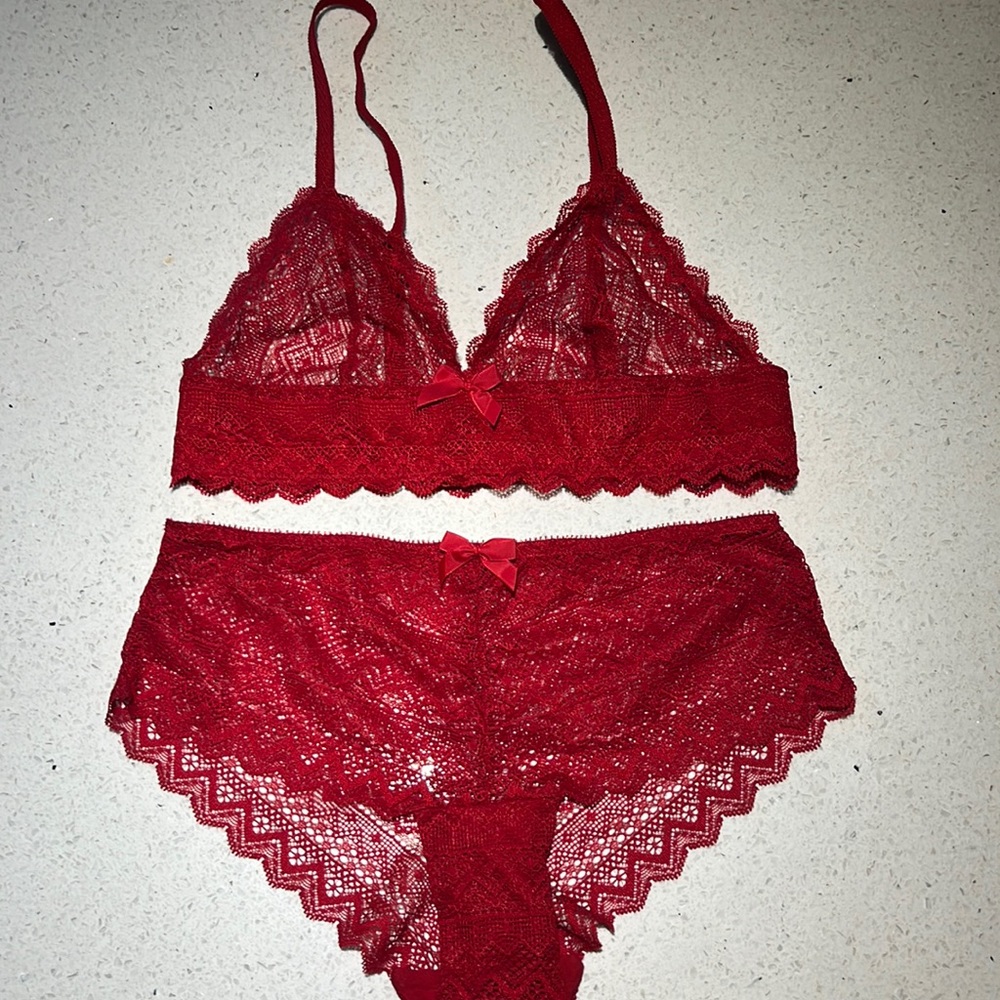 Red lace geo bra and panty set
